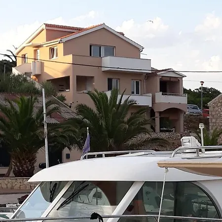 Goga - 6 * Molat